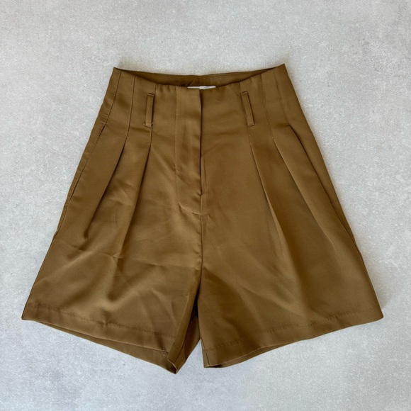 LIONESS TAN SHORTS - Picture 2 of 8